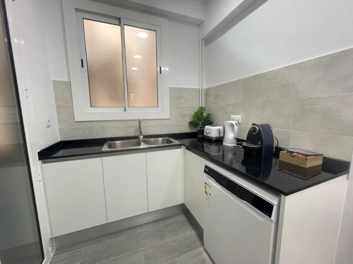 Family-Friendly Home In Central Barcelona 4Bdr エクステリア 写真