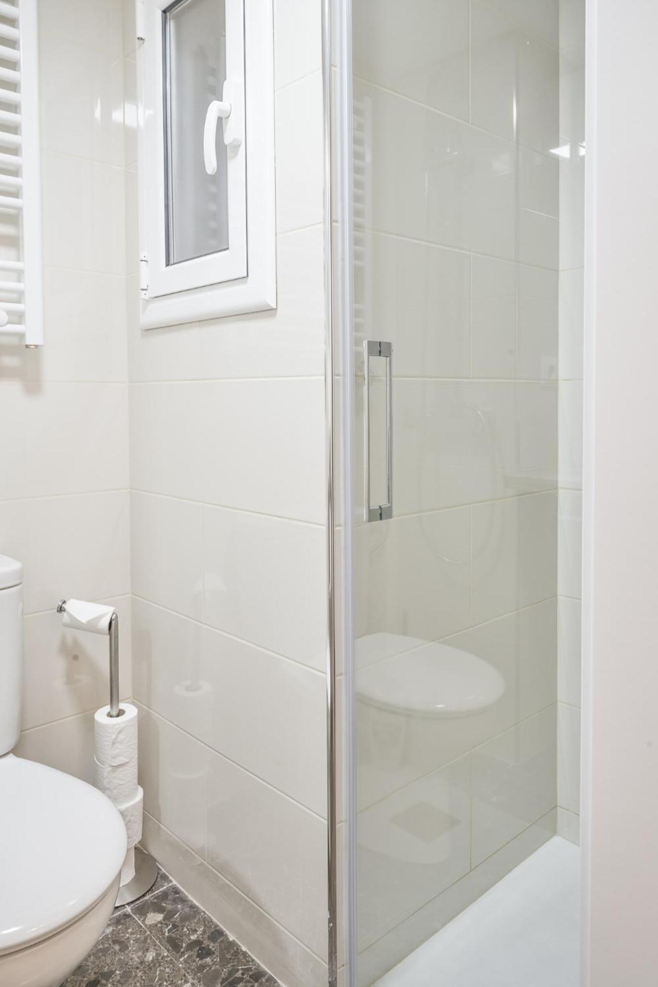 Family-Friendly Home In Central Barcelona 4Bdr エクステリア 写真