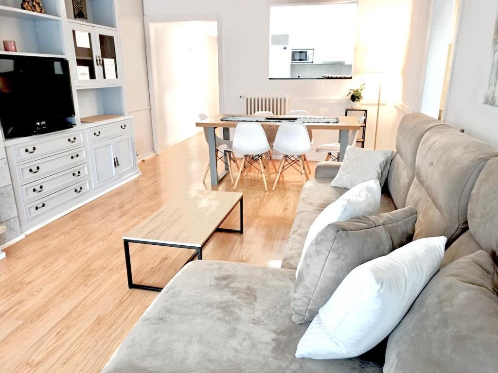 Family-Friendly Home In Central Barcelona 4Bdr エクステリア 写真