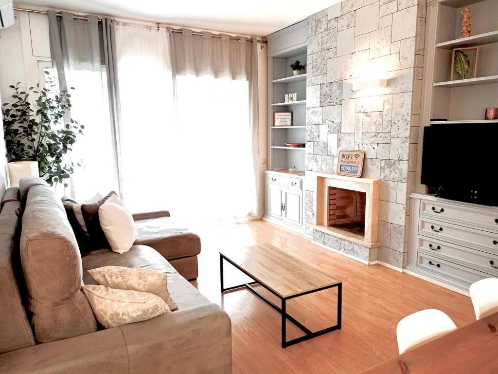 Family-Friendly Home In Central Barcelona 4Bdr エクステリア 写真